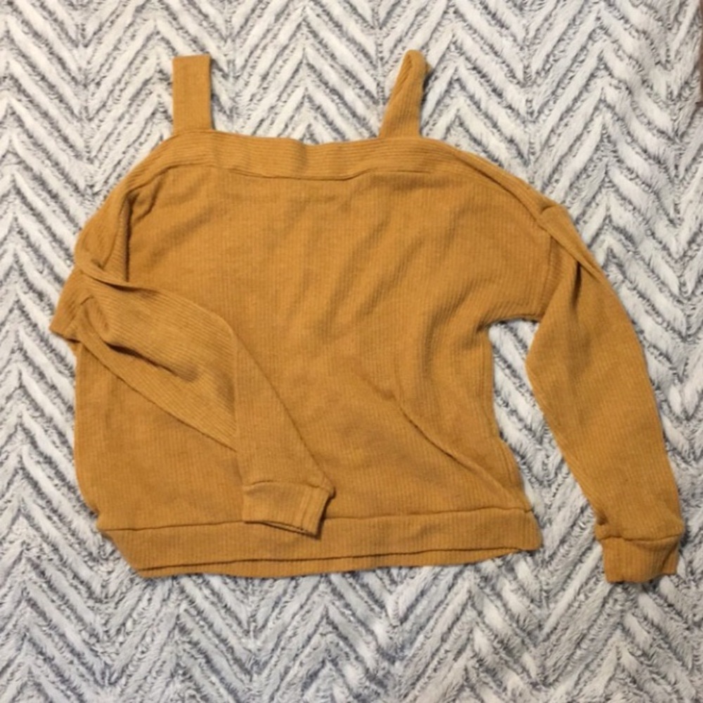 OFF THE SHOULDER SWEATER